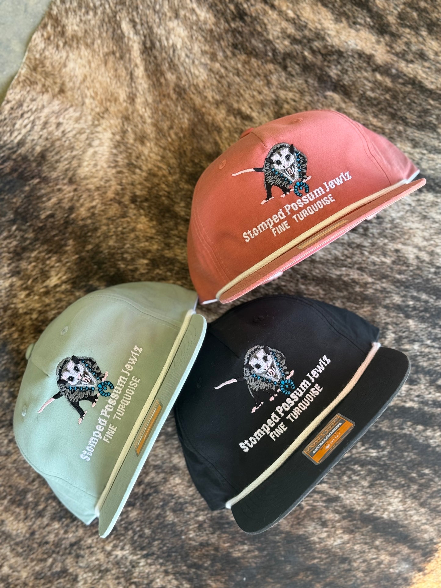 Caps