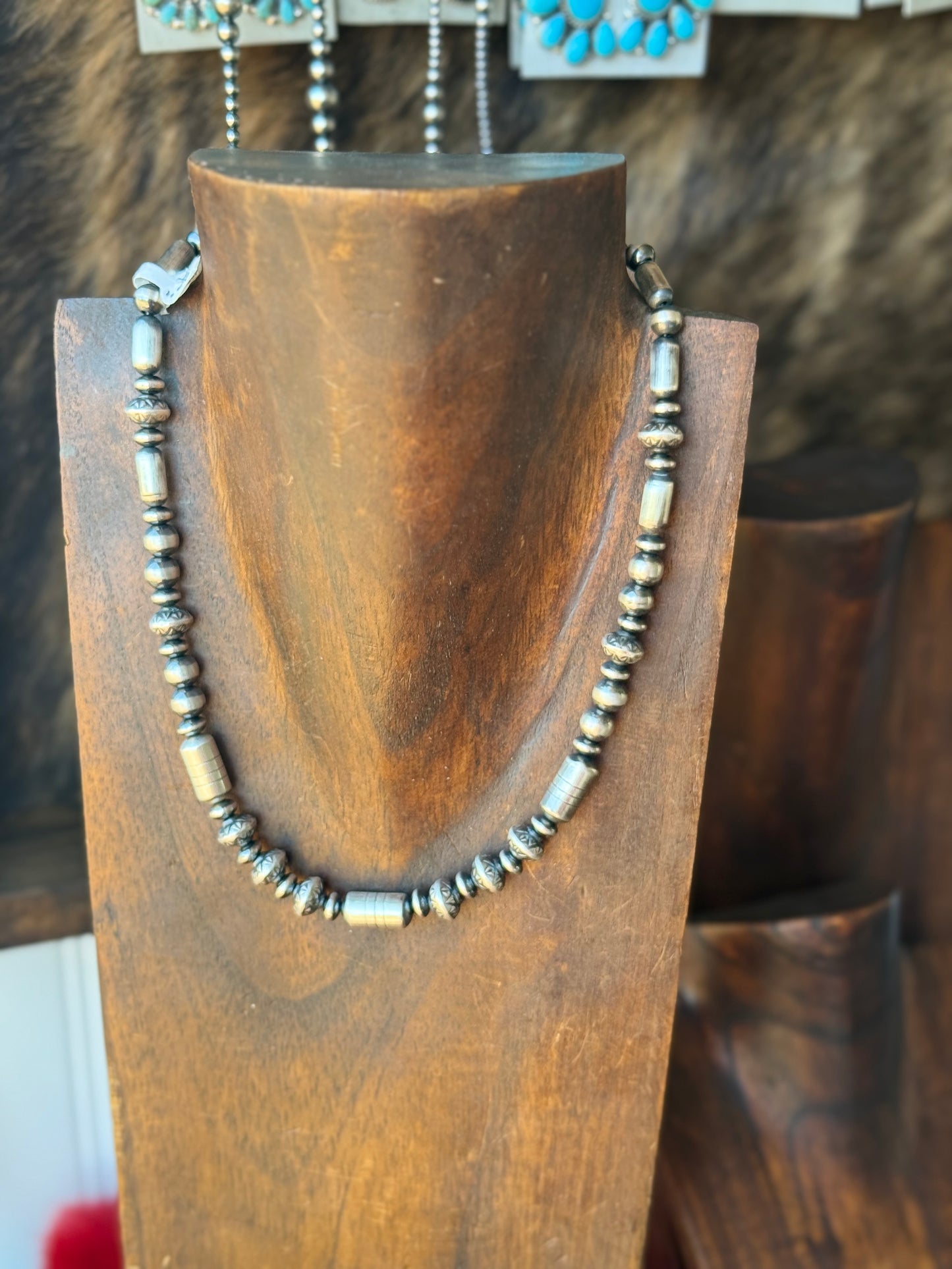 18” Horse Pill Pearls