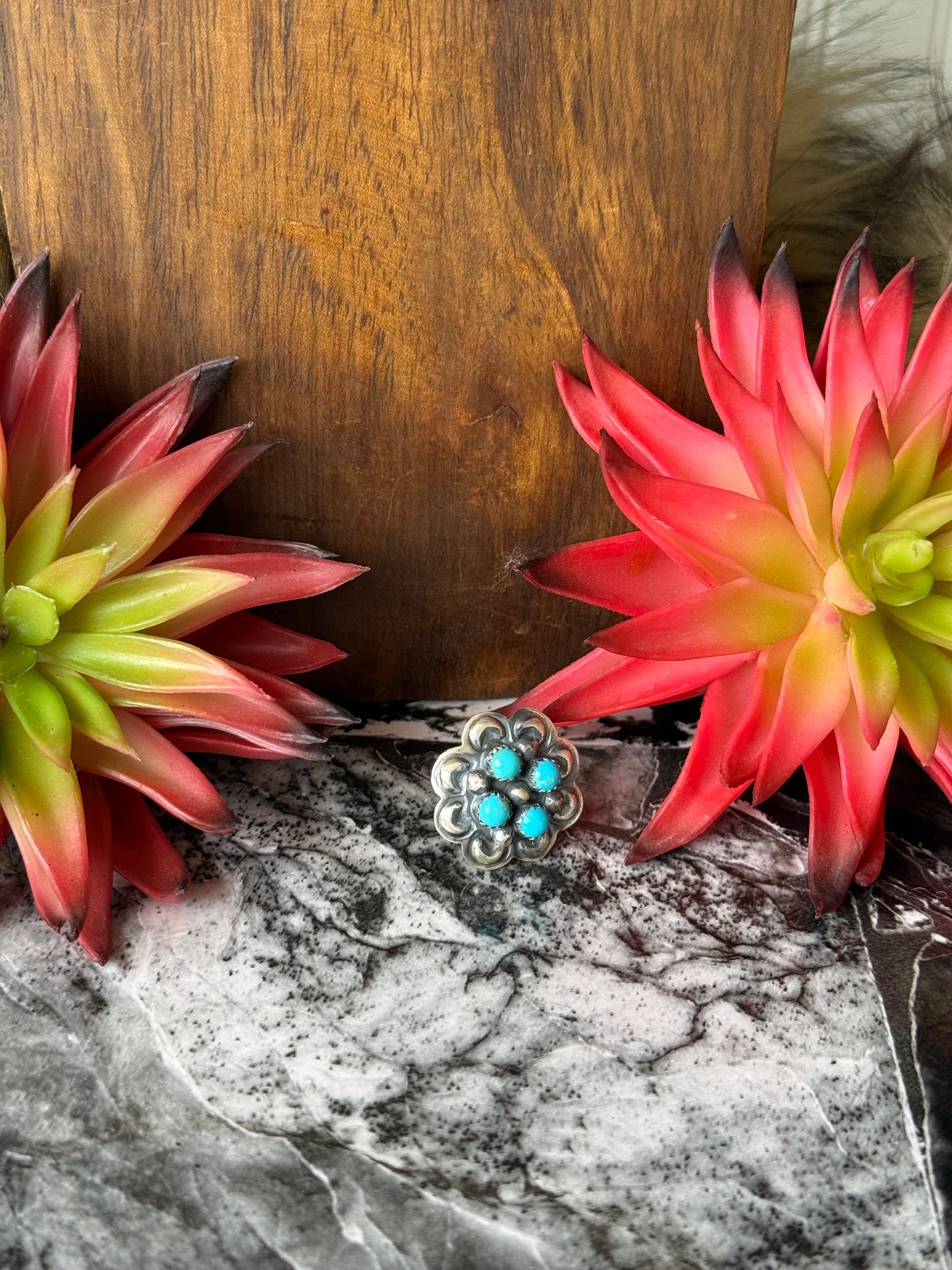 Adjustable 4 Stone