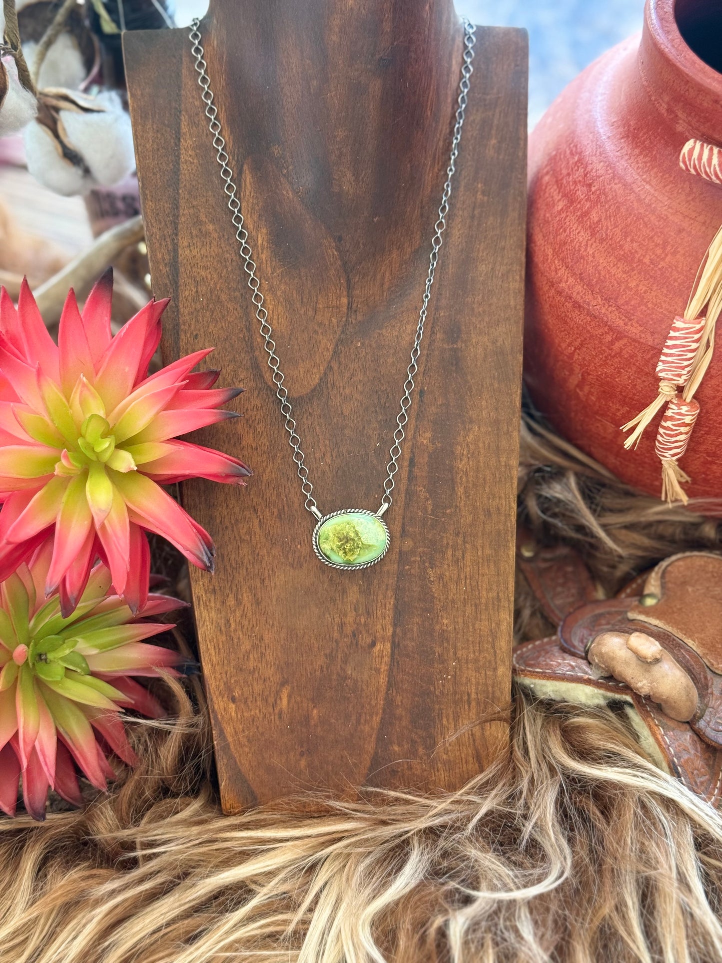 Gorgeous Green Oval