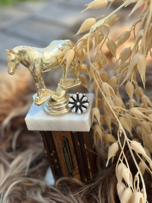White Buffalo Ring Ajustable