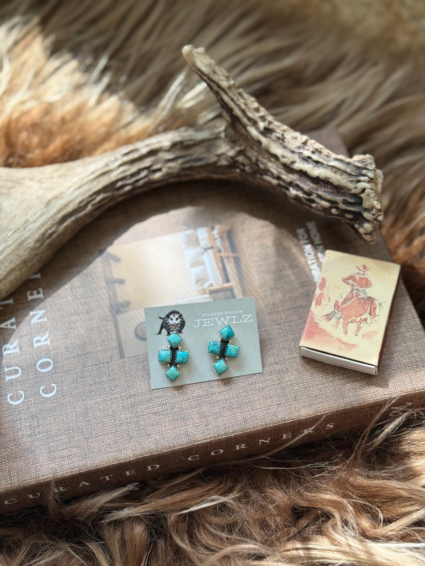 4 Stone Studs